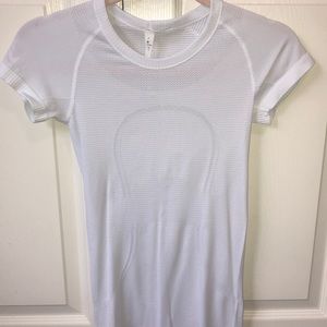 White Lululemon Swiftly Tech Size 2
